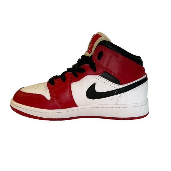 Nike Air Jordan 1 Retro Mid OG Chicago Size 4.5y - Picture 7 of 9